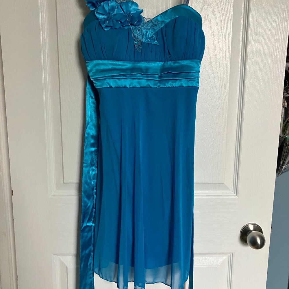 Like New *** Wedding / Prom blue dress Size Medium